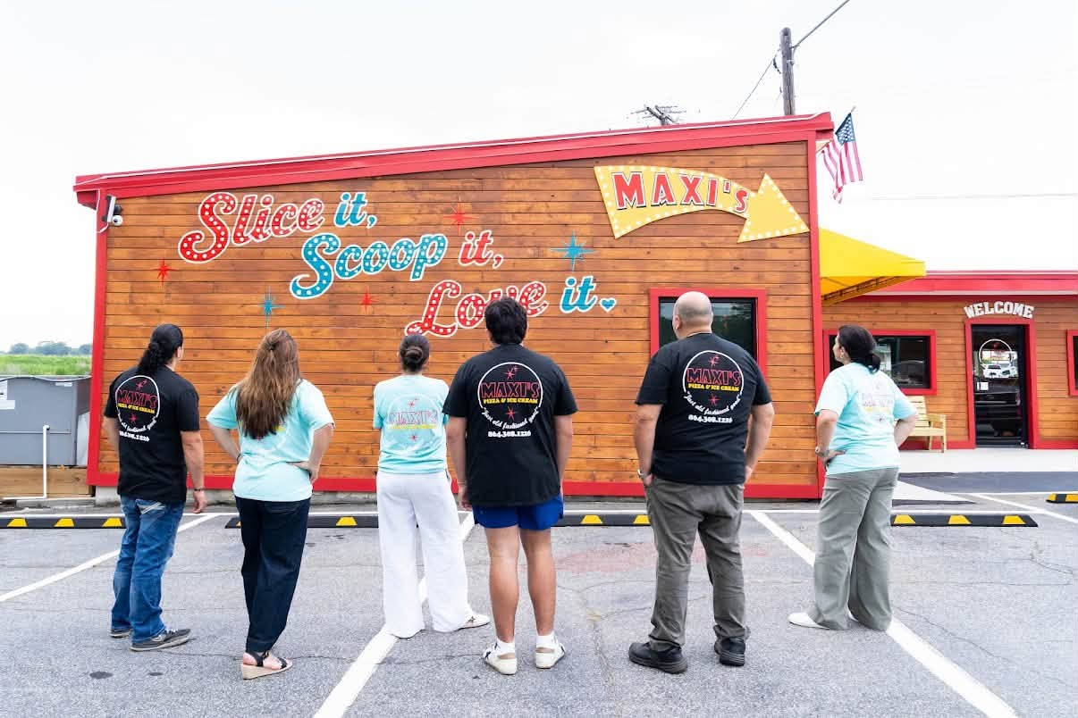 Maxi's Pizza and Ice Cream